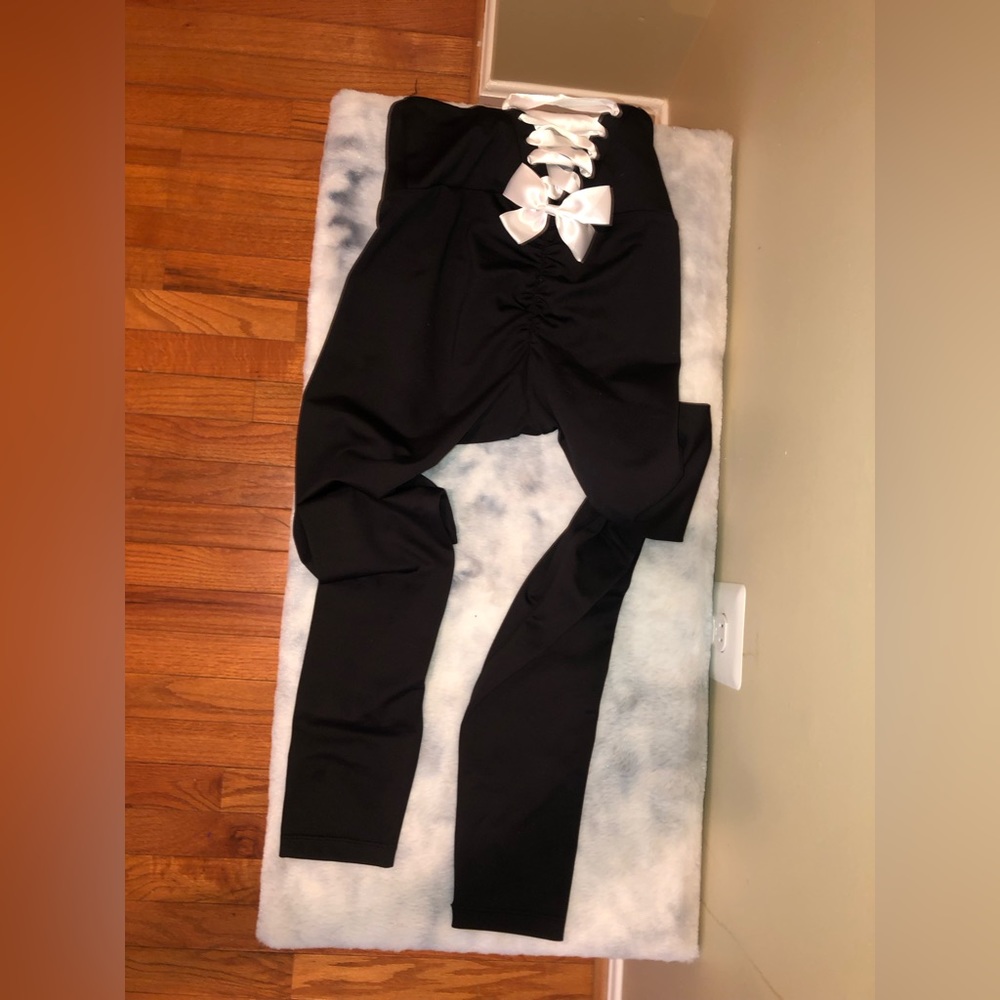 Lace Up Leggings XS Butt Ruched